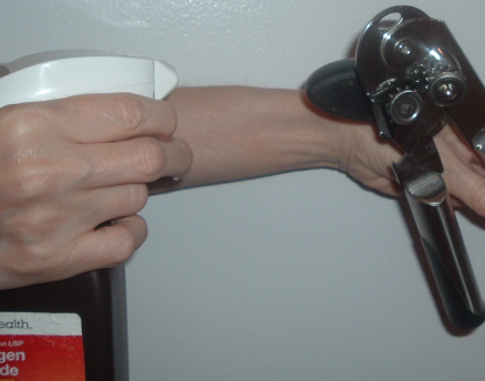 cleanmanualcanopener1 disinfect a can opener with hydrogen peroxide